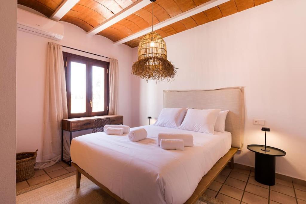 Villa 4 Palms Only 5 Minutes From Ibiza *