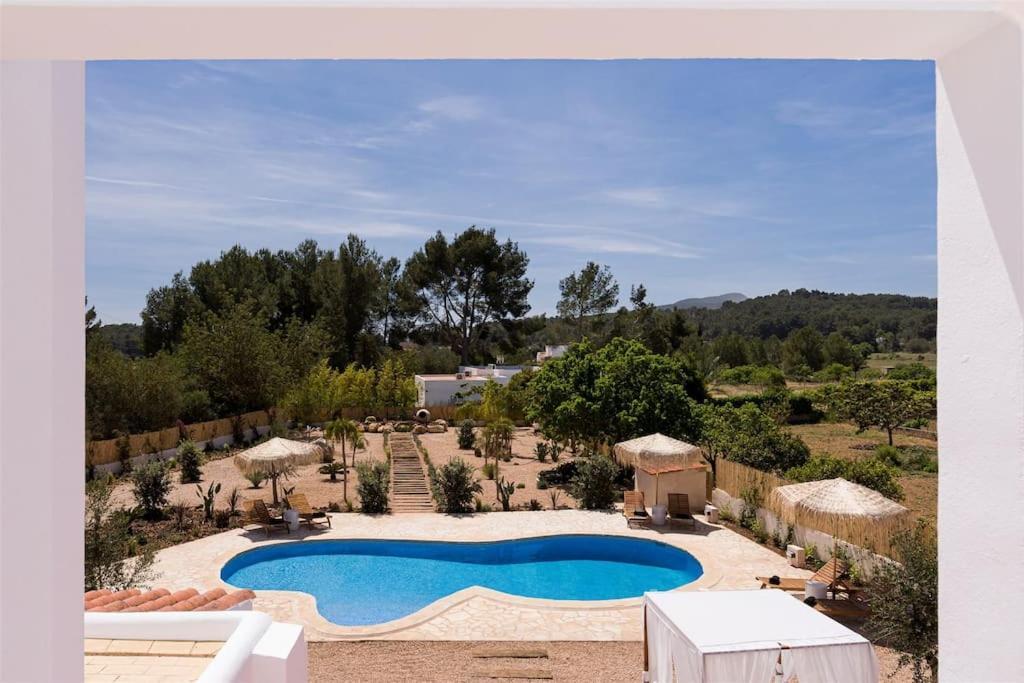 4 Palms Only 5 Minutes From Ibiza *