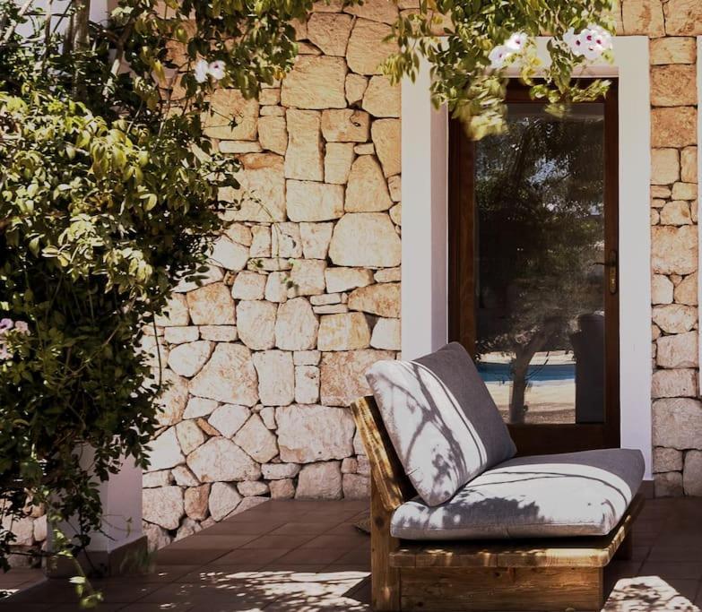 4 Palms Only 5 Minutes From Ibiza Villa Montecristo