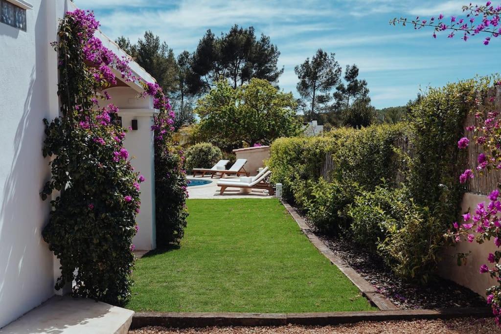 4 Palms Only 5 Minutes From Ibiza Villa Montecristo